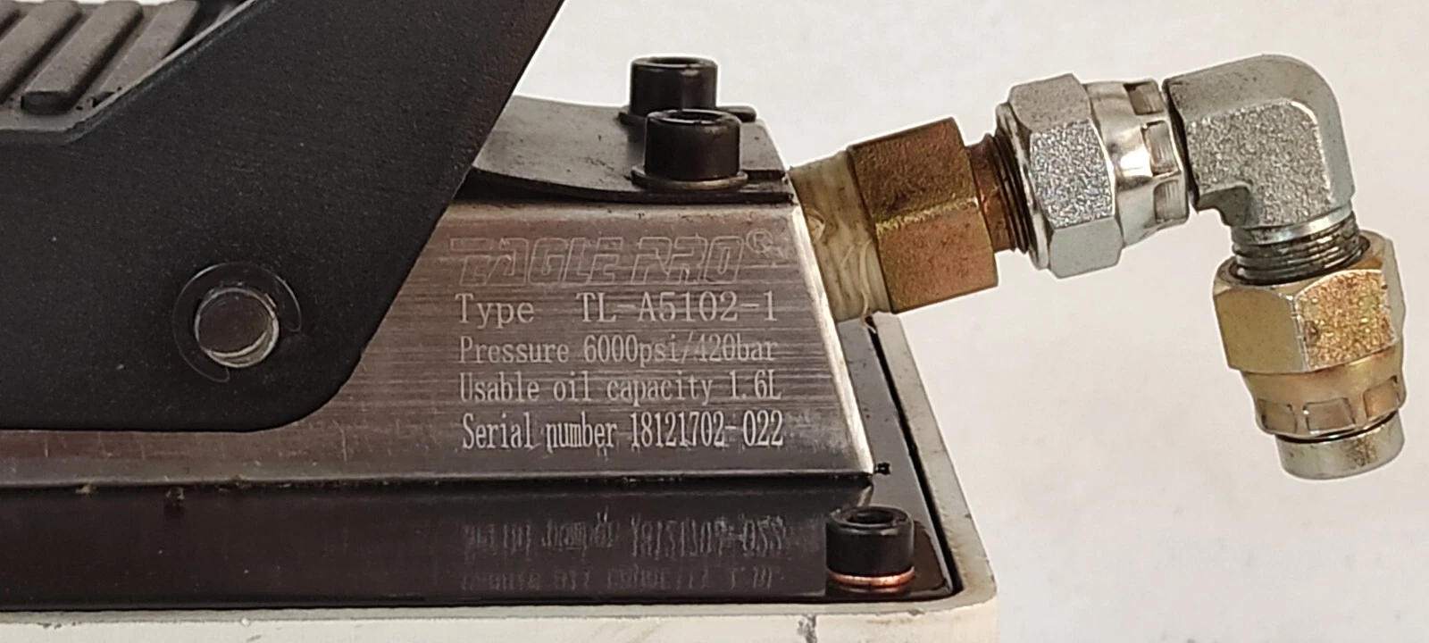 admin/uploads/uploads/Eagle Pro TL-A5102-1 Air Hydraulic Foot Pump 6000_6.webp